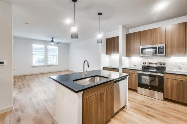 Building Photo - 512 N Ewing Ave Unit A1 Rental