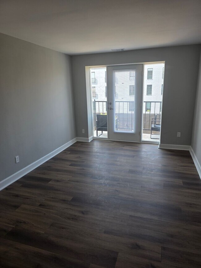 Photo - 5630 Pershing Ave
