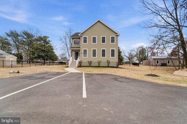 Photo - 609 Tebbston Dr