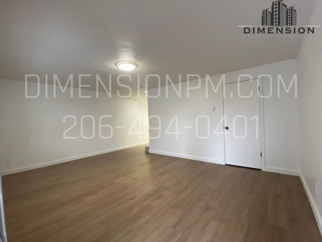 Photo - Olympia Townhouses 325 Pattison