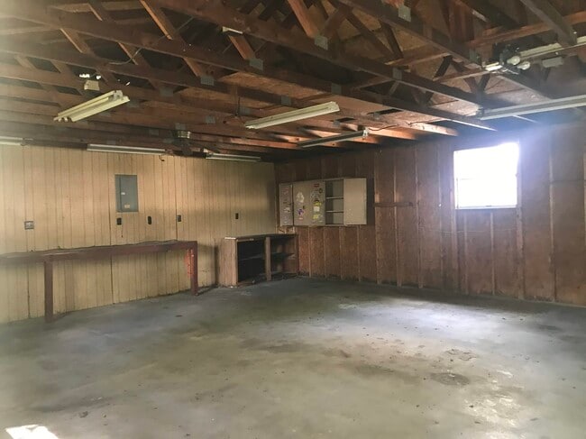 Photo - 1707 Woodside Dr Unit Bedroom 1