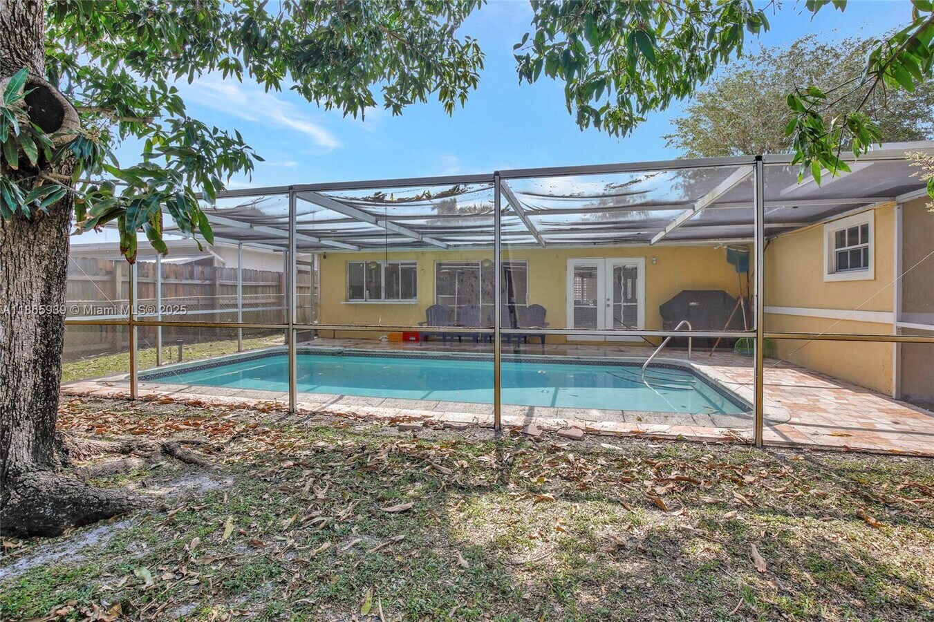 Photo - 6729 Camelia Dr