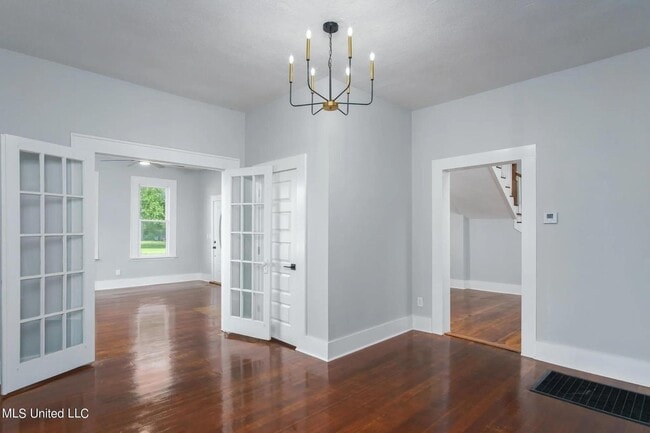 Photo - Beautiful 4-Bedroom, 3.5 Bathroom for Rent