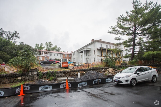 Photo - Fort Loudoun Apartments