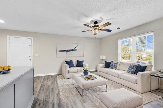 Photo - (843)742-5165 This kitchen is the chef's kiss!!