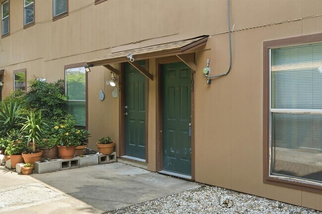 Photo - 2319 Greenfield Pkwy Unit 103