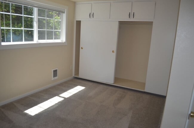 Photo - Charming Duplex in Prime Ballard-Fremont Location Unit 519