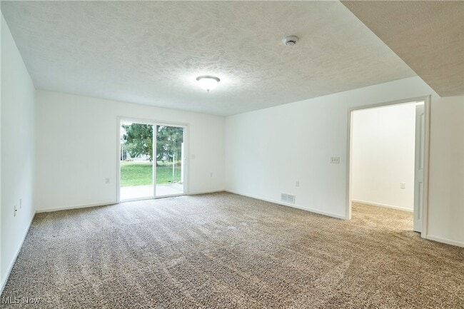 Photo - 1747 Blase Nemeth Rd