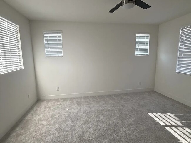 Photo - 4404 Redstart Ln
