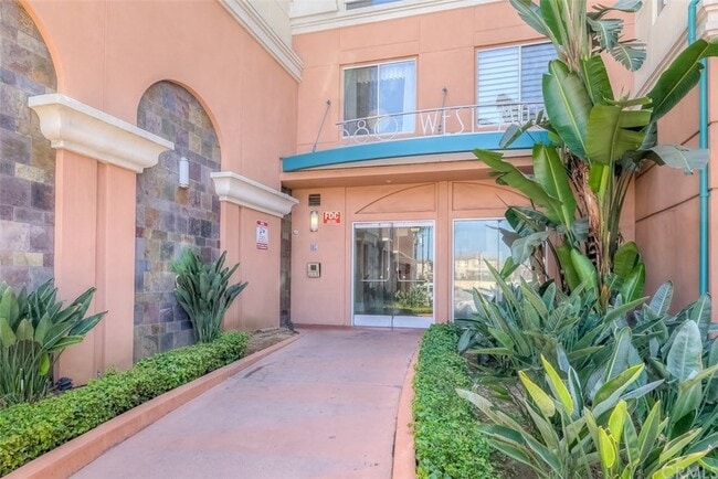 Building Photo - 580 W Main St Unit 101