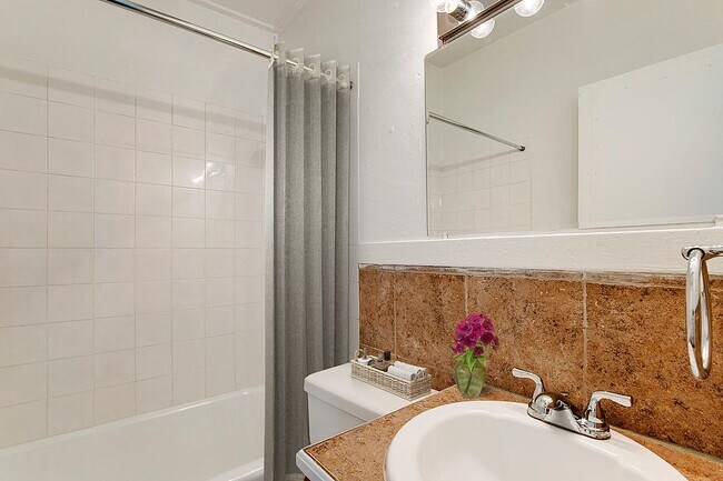 Photo - 1522 Lafayette