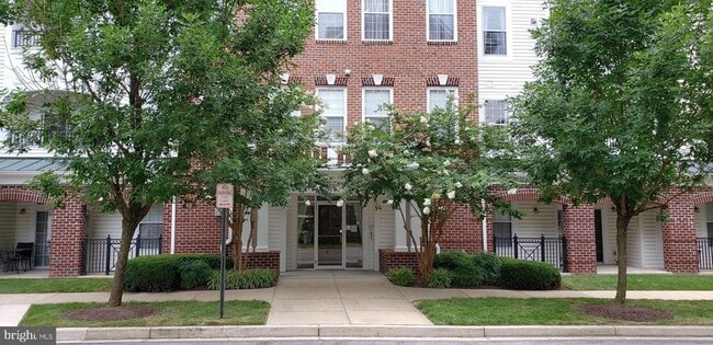 Photo - 5800 Clipper Ln Apartment Unit 301