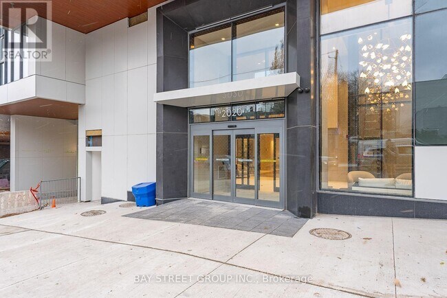 Photo - 2020 Bathurst St Unit 735