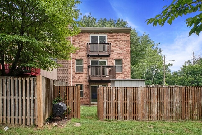 Photo - 5128 Cliffhaven Dr