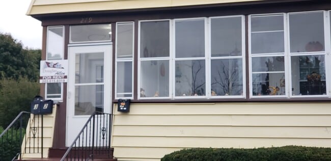 Building Photo - 279 Captain Thomas Blvd Unit 1