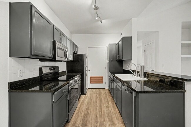 Photo - 8481 W Union Ave