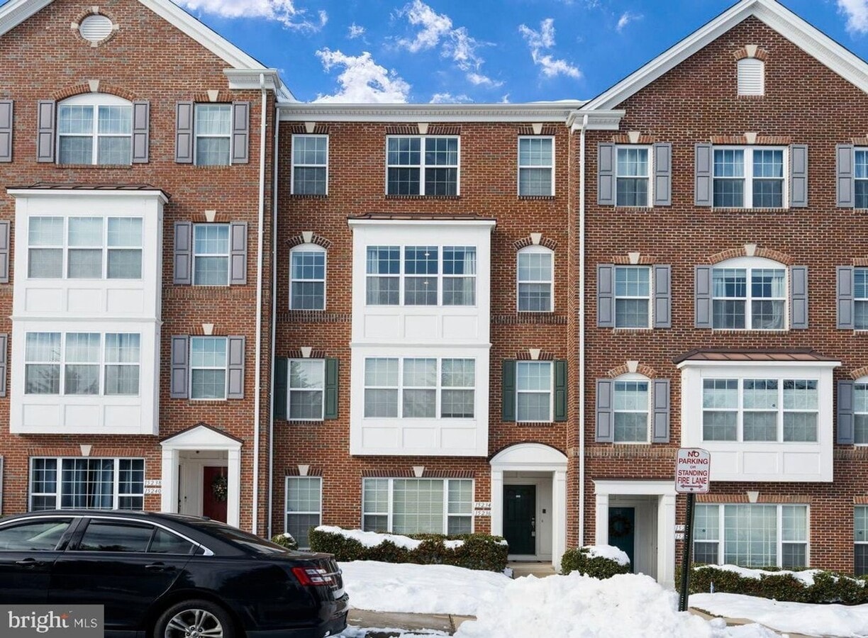 COMING SOON! -POTOMAC CLUB - WOODBRIDGE - GATED COMMUNITY WITH POOL, TENNIS AND MUCH MORE! - COMING SOON! -POTOMAC CLUB - WOODBRIDGE - GATED COMMUNITY WITH POOL, TENNIS AND MUCH MORE!