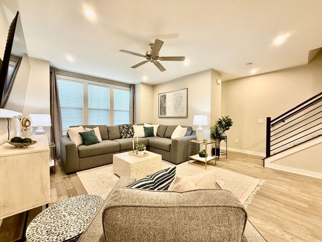 Photo - Stunning Executive Townhome Liberty Twp