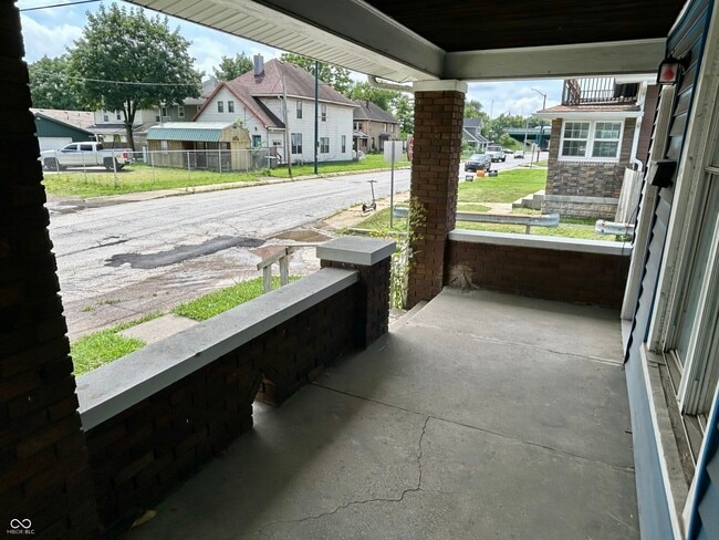 Photo - 316 W 29th St