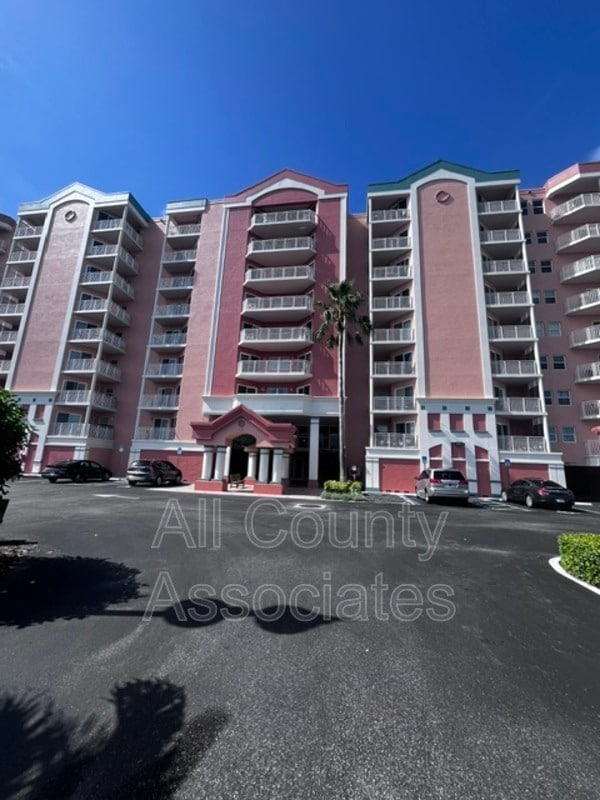 Building Photo - 4516 Seagull Dr Unit 412
