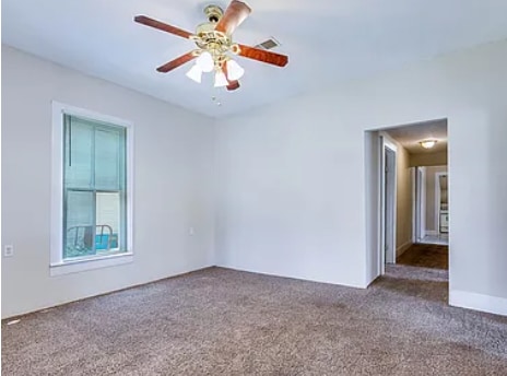 Sala de estar - 435 Preusser St