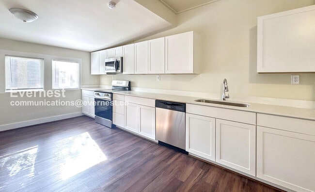 Photo - 1629 Alemeda Ave SW