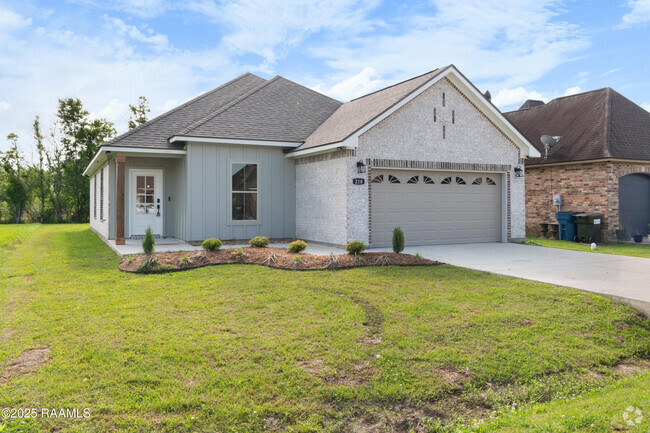 Building Photo - 210 Zoie Dr Rental