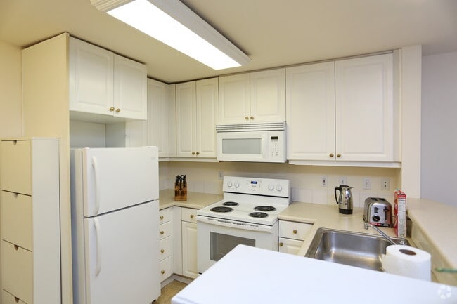 Photo - Yugo Seattle Rivendell