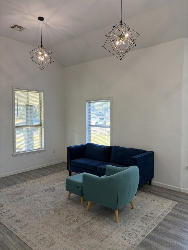 Photo - 1808 NW 8th St