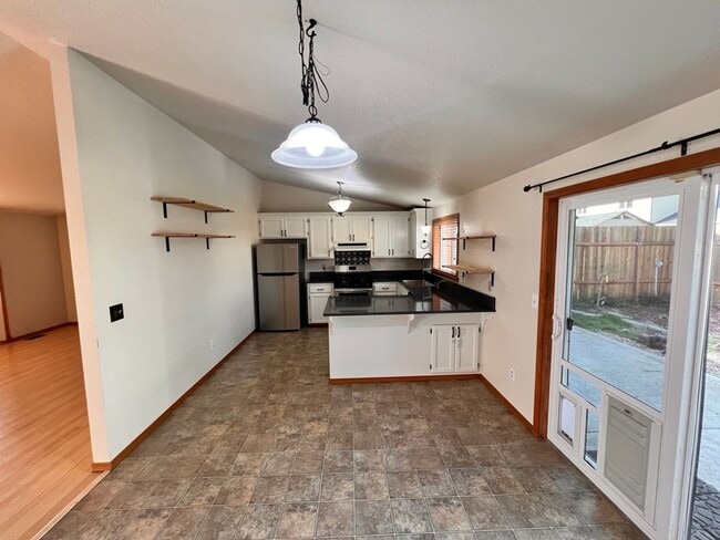 Photo - 3Bed 2Bath Single Level Avail. April 7th Move-In