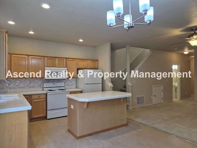 Photo - Beaverton Convenience with Central AC & Attached Garage  Minutes to MAX, Costco, Nike & Parks 1 o...