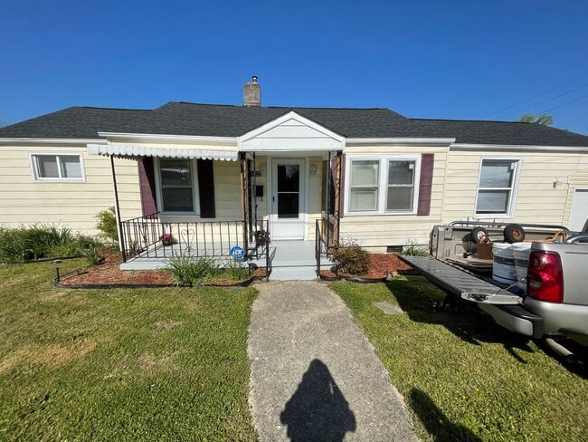 Building Photo - 3 Bedroom Convenient to Downtown and A&T Rental
