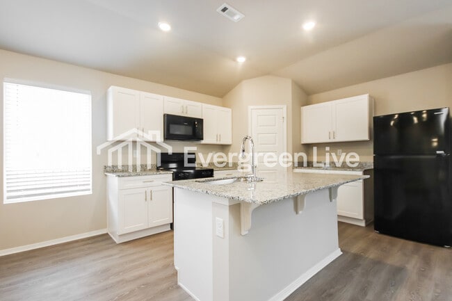 Photo - 6602 NW Kathleen St