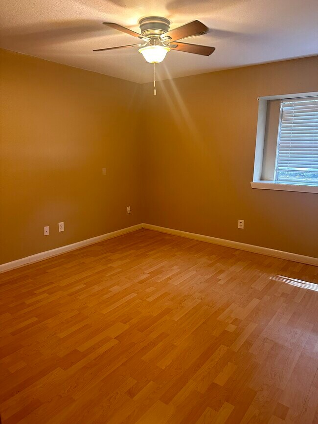 Photo - 5830 Effingham Dr