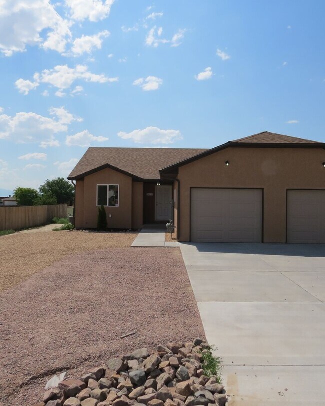 Photo - 983 S Palomar Dr Unit 985