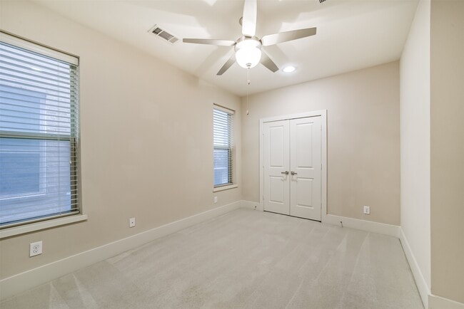 Photo - 5425A Hidalgo St