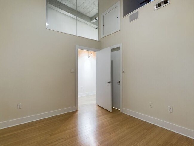 Photo - 815 Perry St Unidad #221