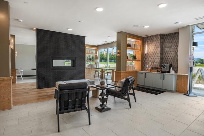 Photo - Luxia Preston