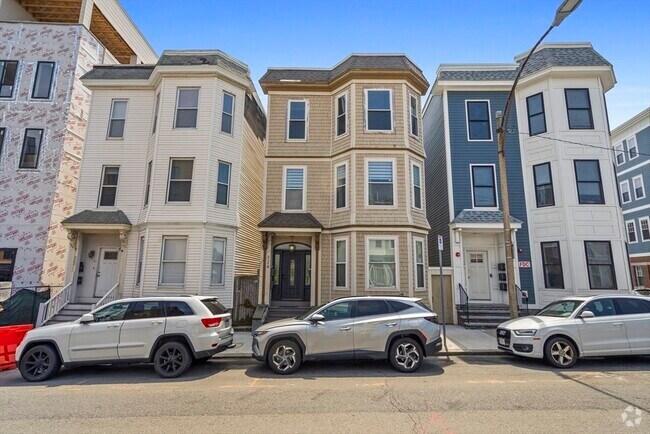 Building Photo - 324 Dorchester St Unit 1 Rental