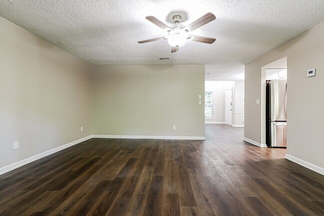 Photo - 4927 Warners Trail House