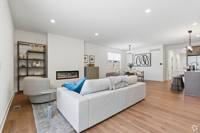 3BR, 2BA - 1,850SF - Living/Dining Room