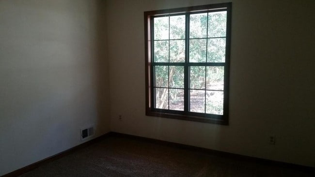 Photo - 4197 Bradley Dr SW