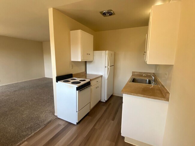 Building Photo - 758 Carmel Ave Unit 5 Rental