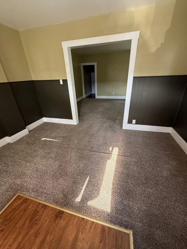 831 Wood St Unit 831 Front