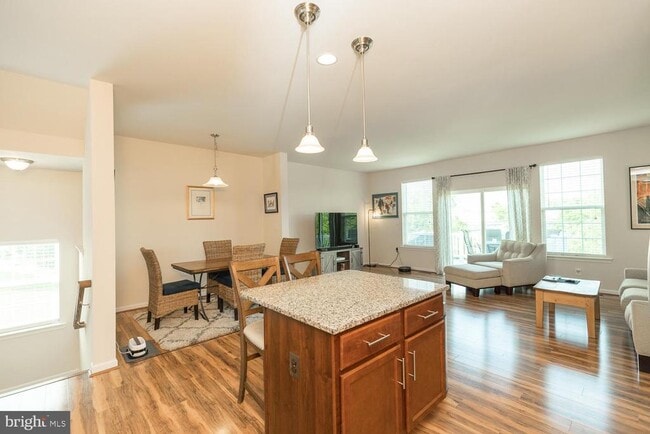 Photo - 155 Schramm Lp