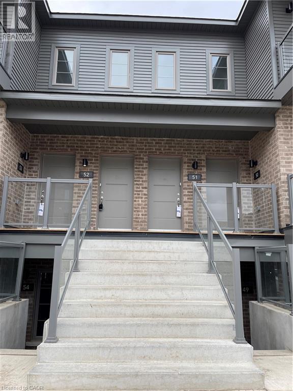 Photo - 205 W Oak Trl