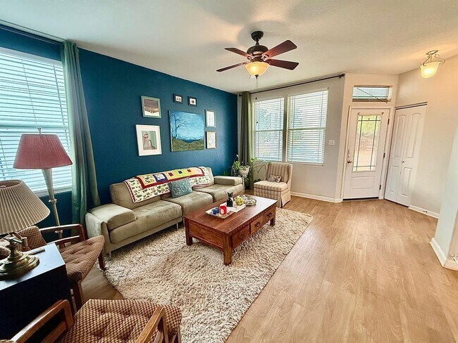 Photo - 506 Shadow Point