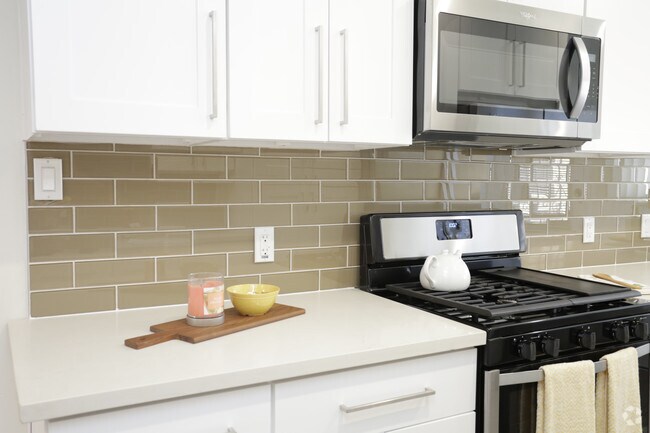 1BR, 1BA - 600 SF - Vantage Apartments