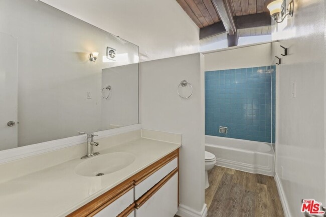 Photo - 11133 Rose Ave Unit 16