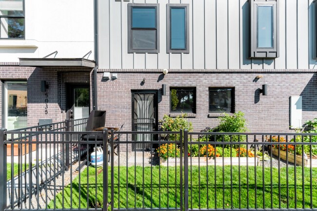 Photo - 1401 Yates St